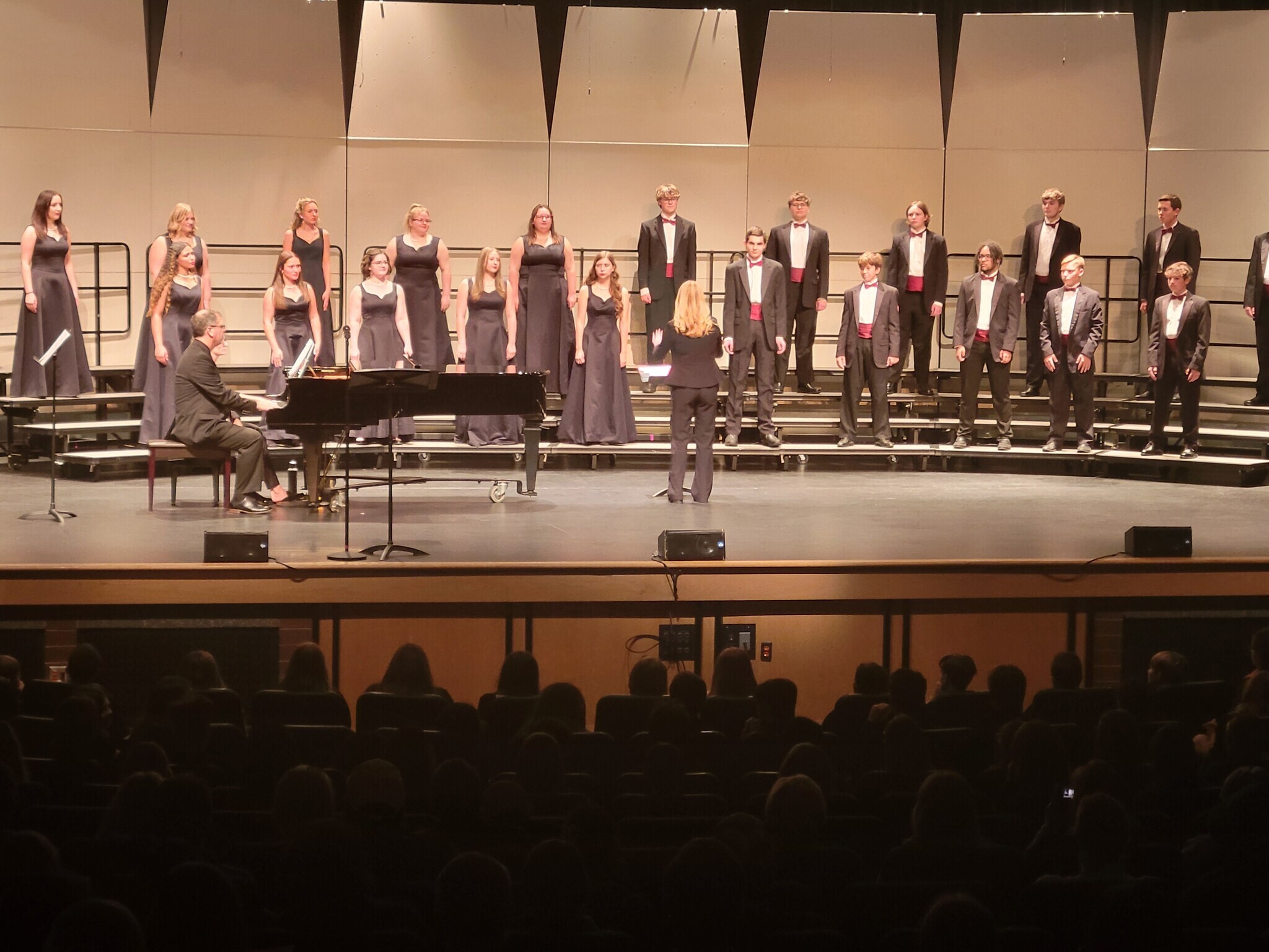 Anna Bolton leading the Allendale High School Chamber Choir